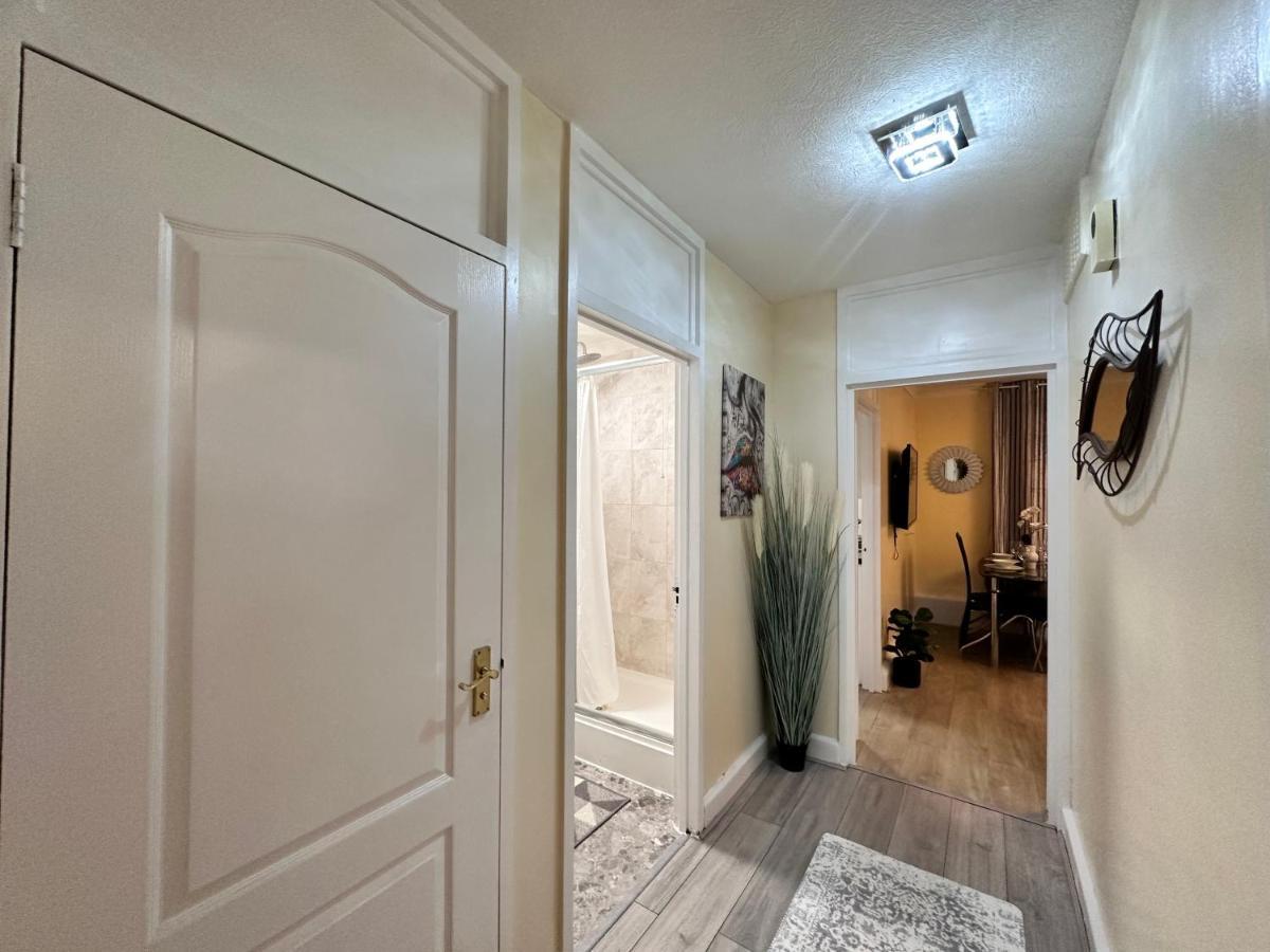Posh 2-Bedroom, Living Room, Kitchen & 1.5 Bathroom London Ngoại thất bức ảnh